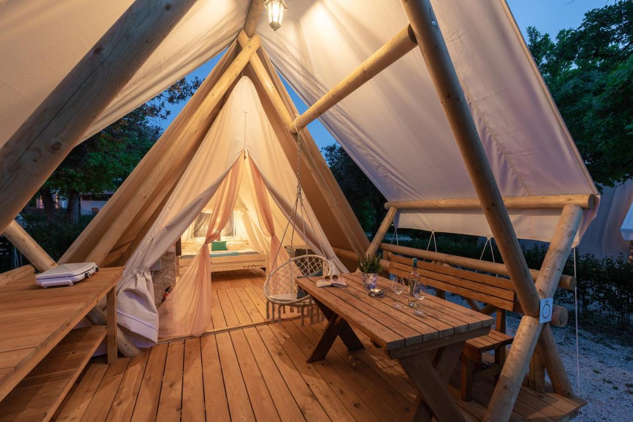 Eco Glamping- Fkk Nudist Camping Solaris Porec Ngoại thất bức ảnh