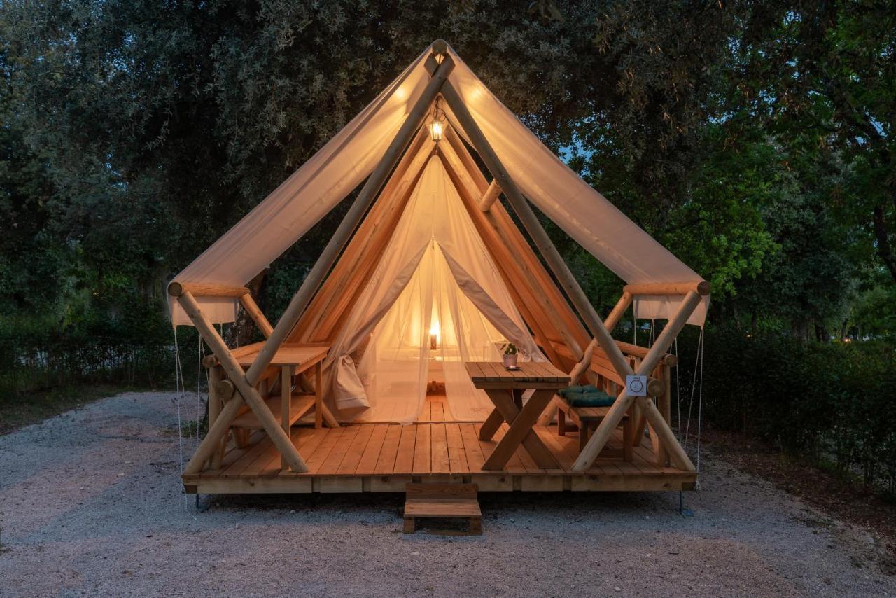 Eco Glamping- Fkk Nudist Camping Solaris Porec Ngoại thất bức ảnh