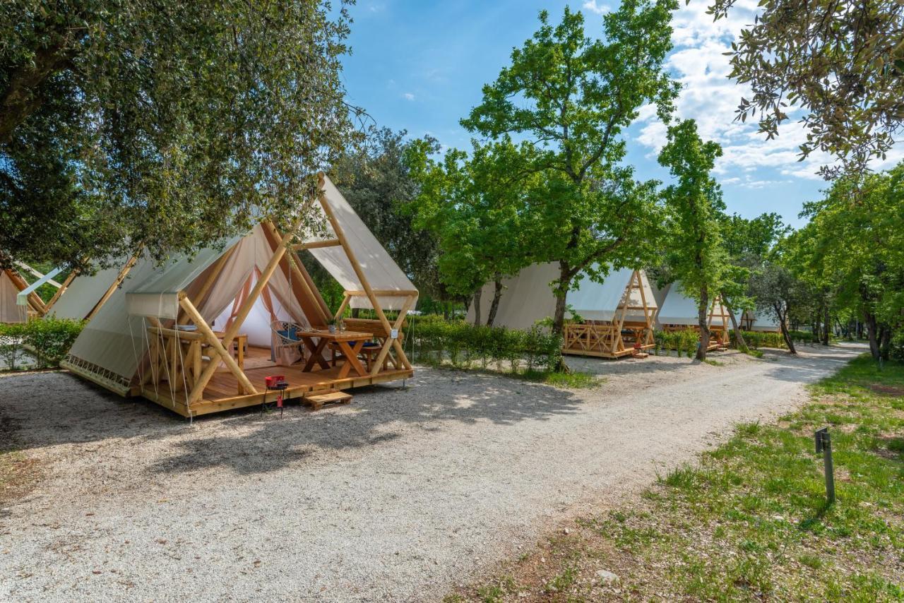 Eco Glamping- Fkk Nudist Camping Solaris Porec Ngoại thất bức ảnh